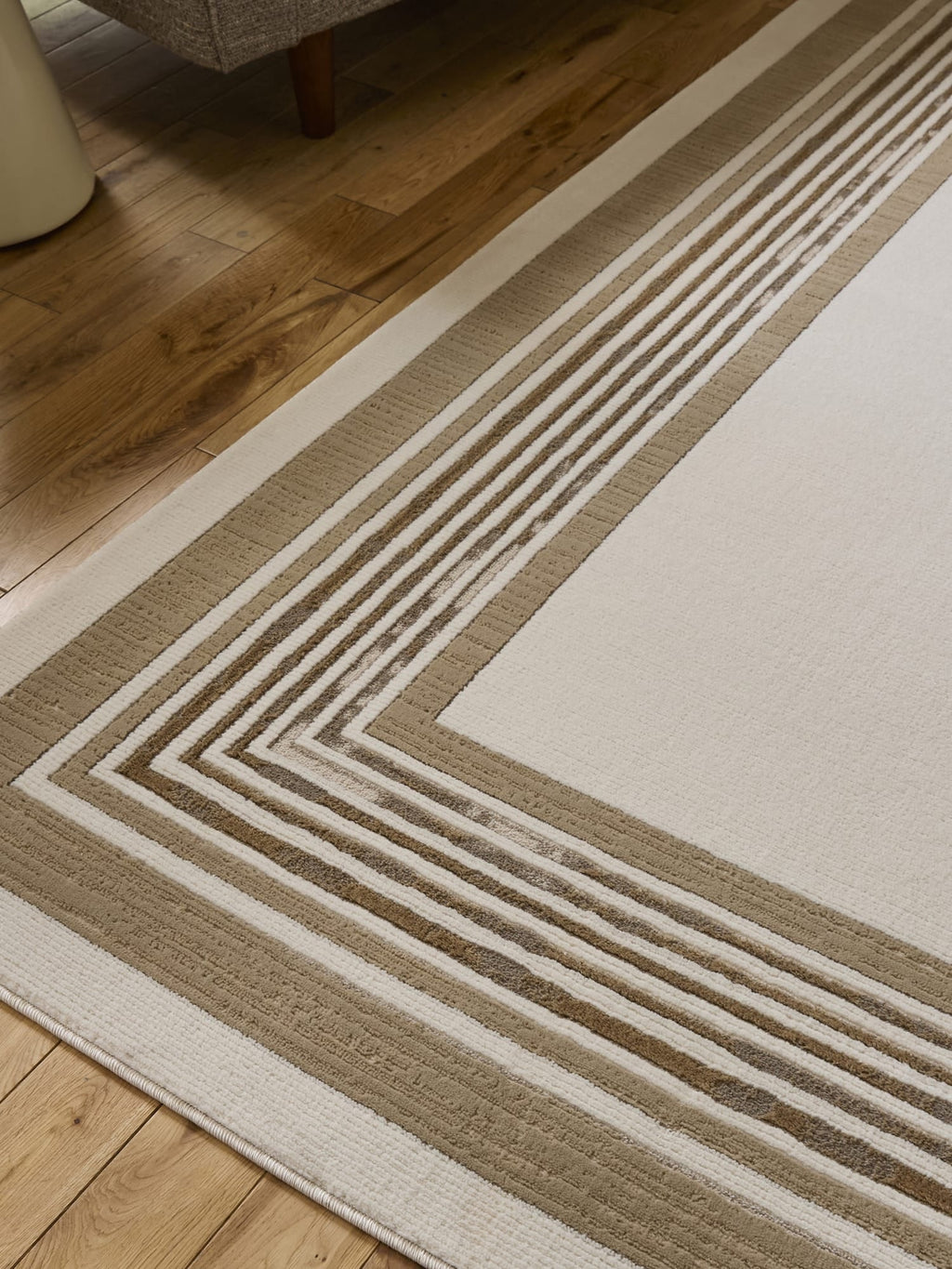 Alpa Cream & Beige Rug