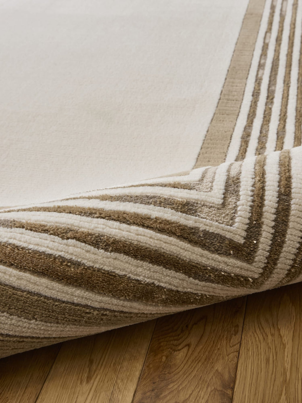 Alpa Cream & Beige Rug