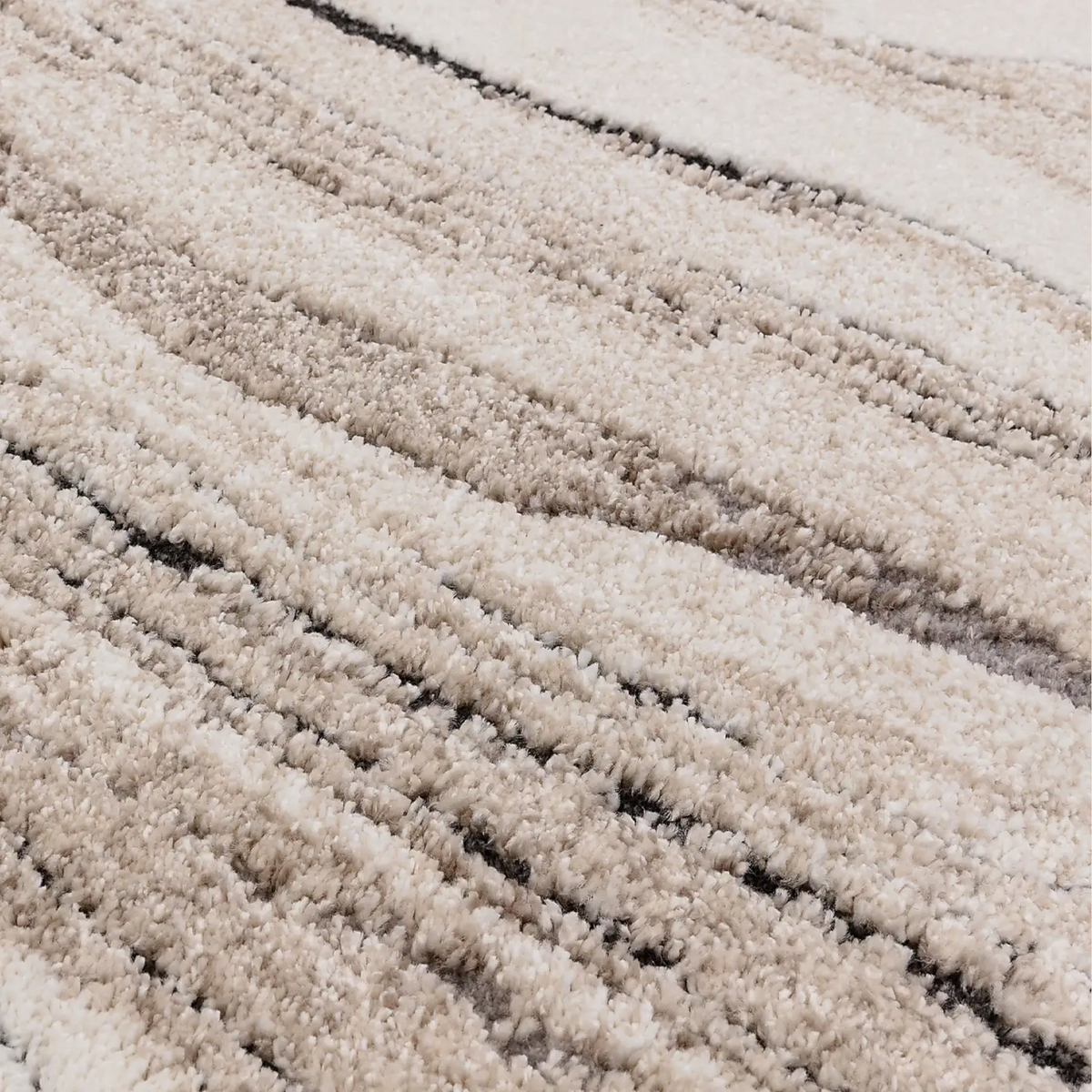 Alvo Rugs Miraga Quartz beige shaggy rug with high-low pile and textured natural patterns for a cosy interior.