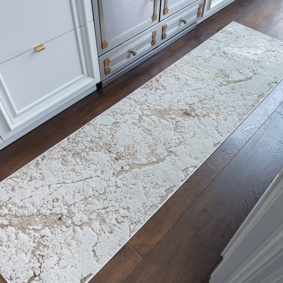 Aura Strata Rug