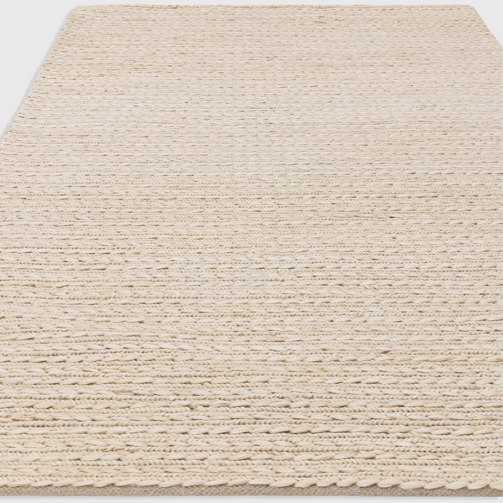 Alvo Rugs Oaks Blonde flatweave rug featuring a hand-woven blend of natural jute, cotton, and polyester in white tones