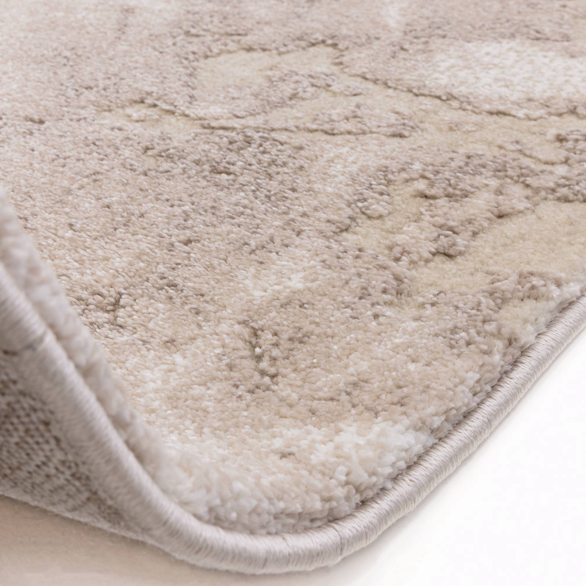 Alvo Rugs Miraga Haze beige shaggy rug with high-low pile texture and soft polyester blend fabric