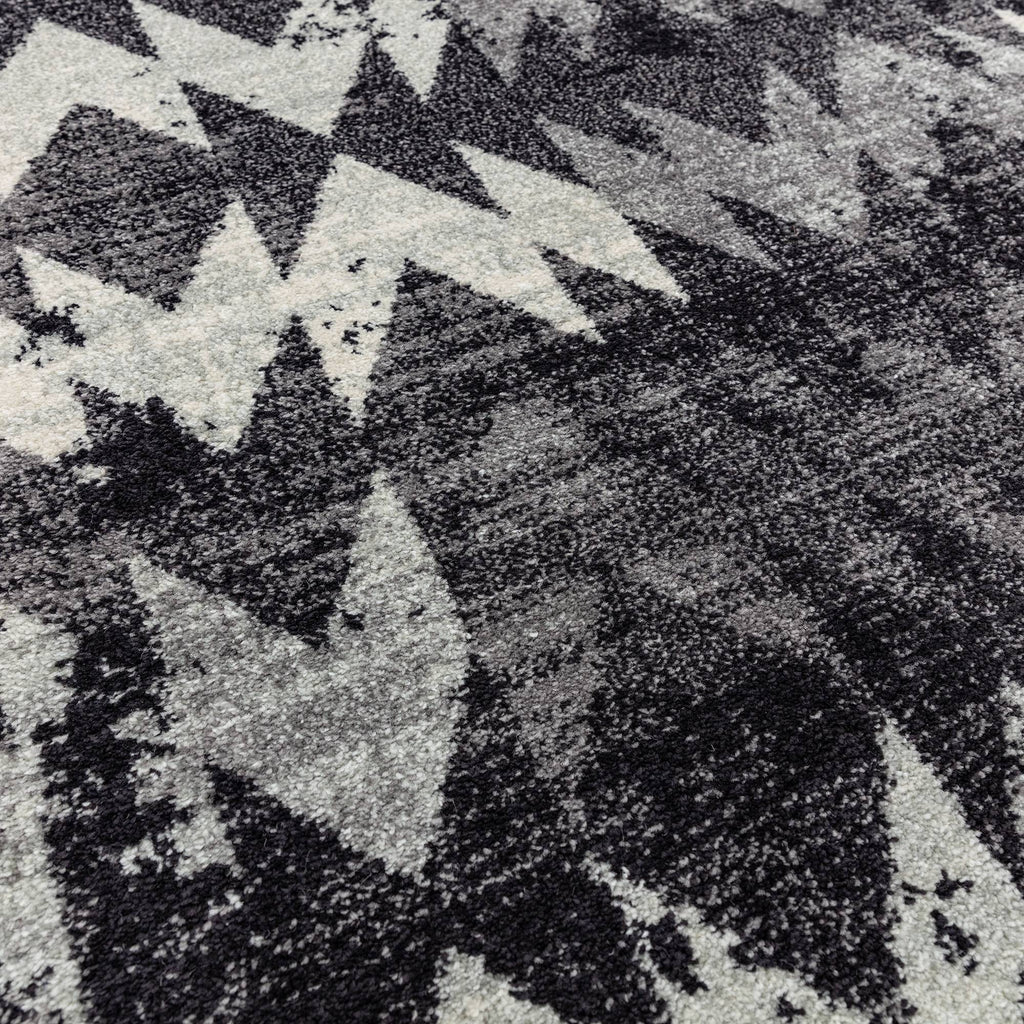Novia Chevron Black Rug