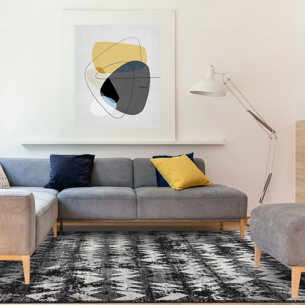 Novia Chevron Black Rug